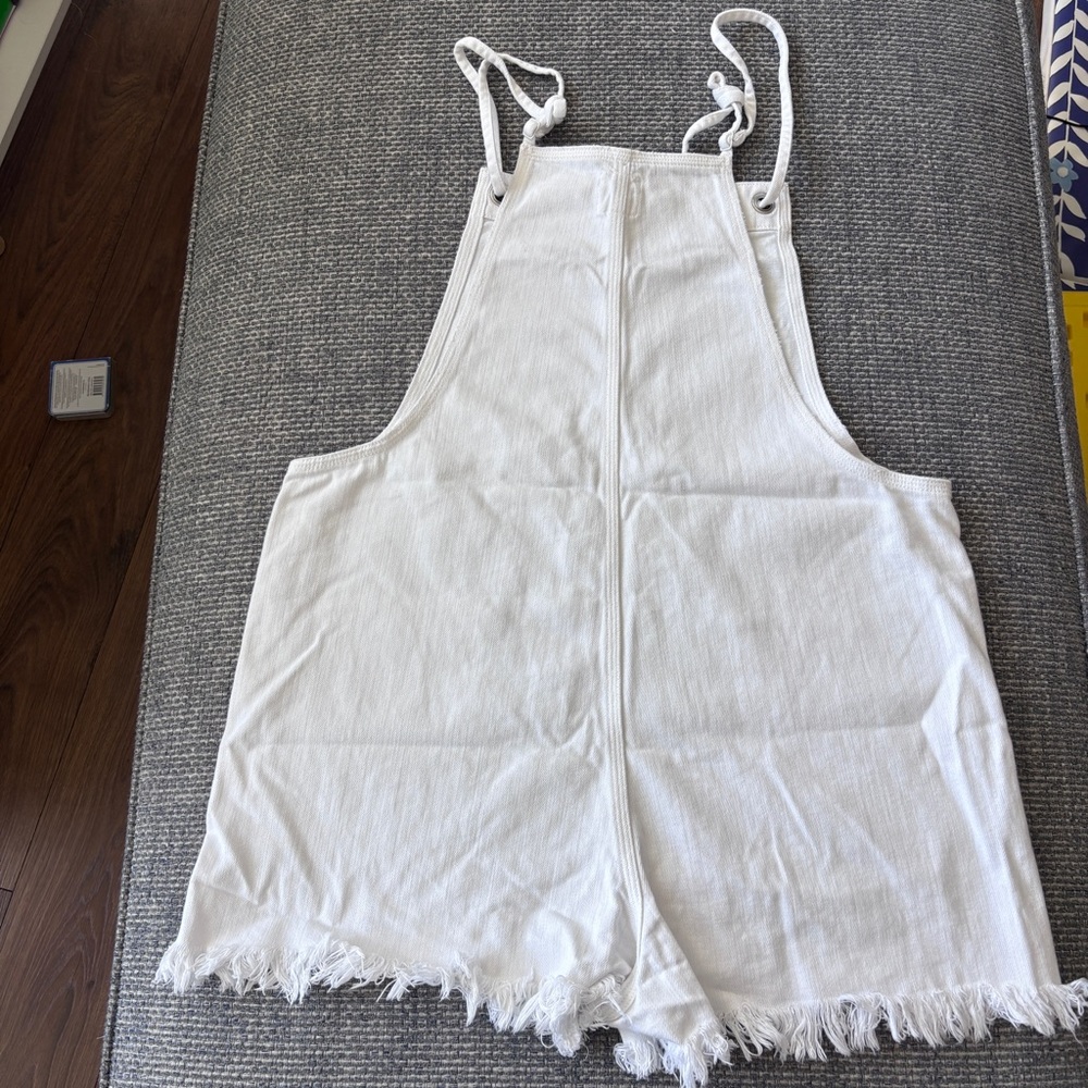 Aerie White Denim Double Adjustable Strap Shortalls Pockets + Fringe Hem | Sz M - Picture 4 of 4